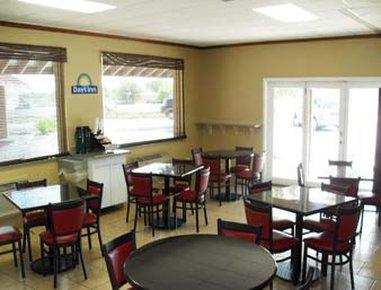 Days Inn By Wyndham San Antonio Splashtown/Att Center Esterno foto